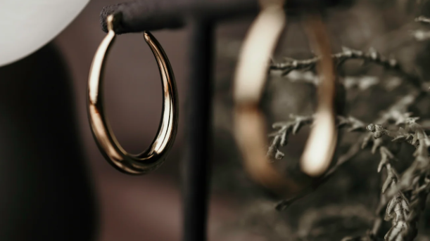 Solid gold vs. Gold-plated jewellery