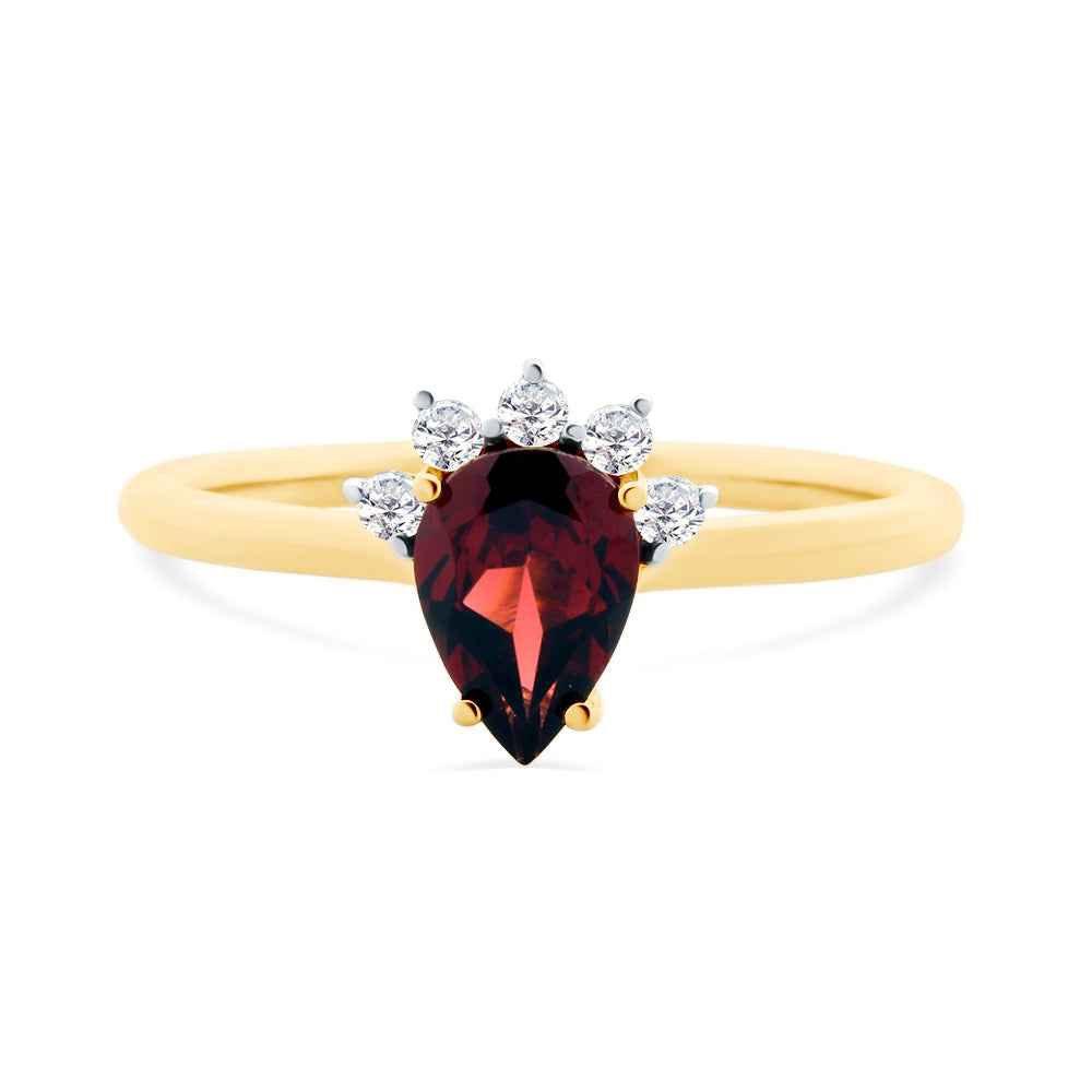 Garnet & Diamond Ring