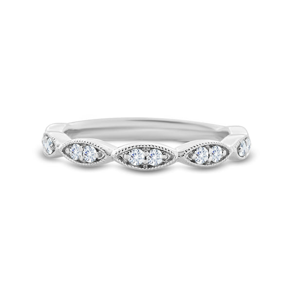 18ct White Gold Scalloped Millgrain Edged Diamond Ring