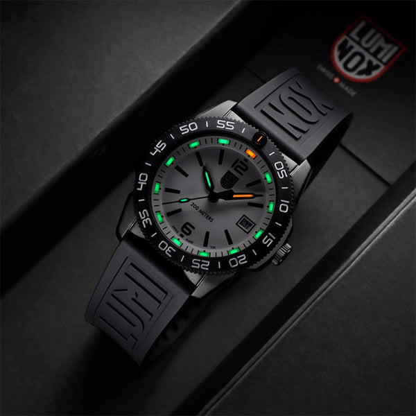 Luminox Pacific Diver Mid-Size Watch - XS.3127M