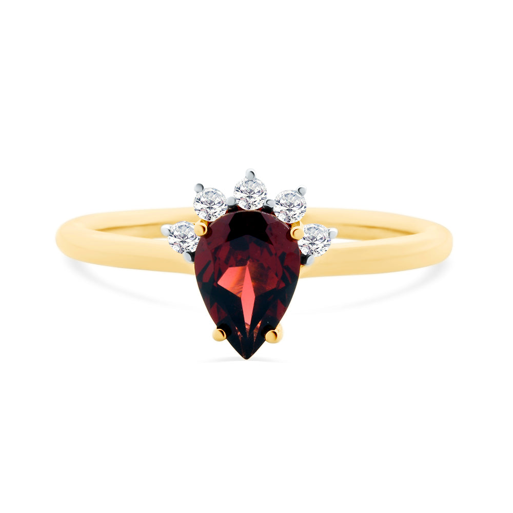 Garnet & Diamond Ring